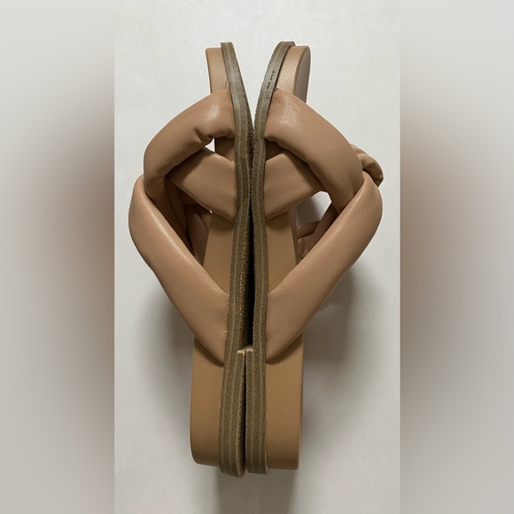 NWOT. Universal Thread Women's Cosette Padded Slide Sandals size 8 - Picture 4 of 6